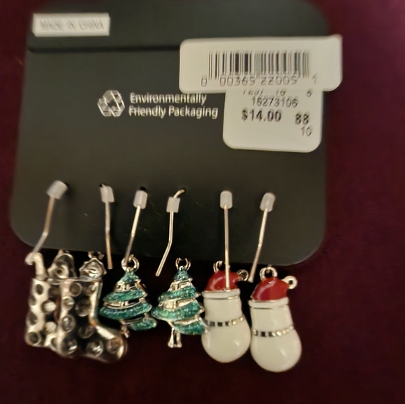 🎅🤶🎄Christmas earings - Picture 2 of 2